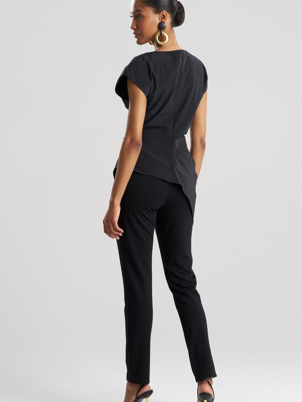 Natori Black Sleeveless Top with Subtle Boat Neck - Picture 6 of 6